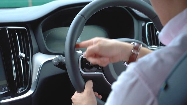 2019 Volvo S60 T4 R-Design Singapore | sgCarMart Reviews смотреть онлайн