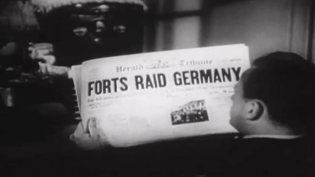 B 17 Flight Engineer - David Alfrey смотреть онлайн