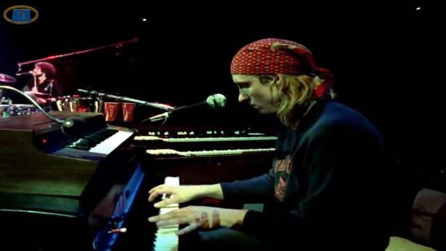 The Egles New Kid In Town смотреть онлайн