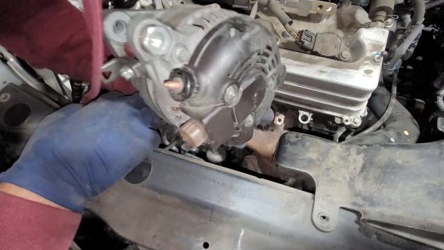 2007 Toyota Camry V6 3.5L alternator replacement easy смотреть онлайн