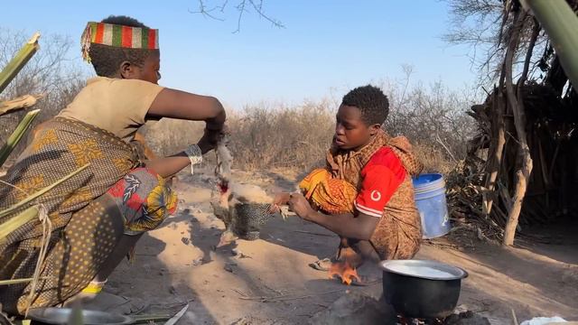 Hadzabe Tribe | See How Hadzabe Catch And Eat Their Food