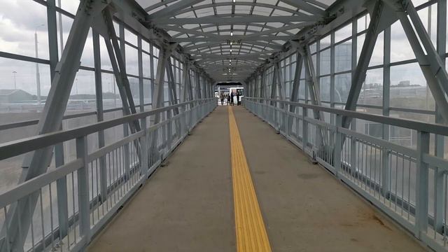 К Сибирь-Арене через пешеходный переход в дамбе Октябрьского моста. Часть 1 смотреть онлайн