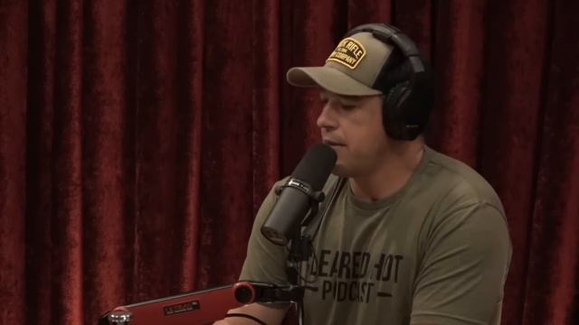 Joe Rogan : "What was WEIRD about Antarctica?" смотреть онлайн