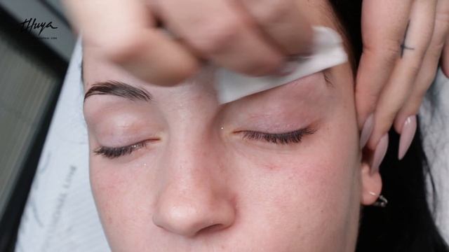 BROW LAMINATION, DYE & LIFT TUTORIAL! смотреть онлайн