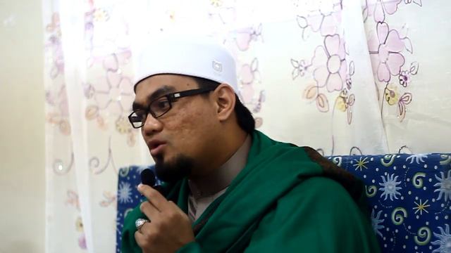 Syeikh Nazrul Nasir Al Azhary : Tidak Akan Terputus Nasab Keturunan Rasulullah saw смотреть онлайн