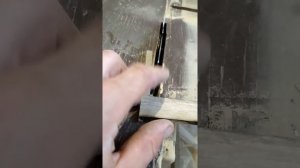 Как приклеить ламинат к плитке,чем резать сложный узор ламината.Стыковка ламината и плитки