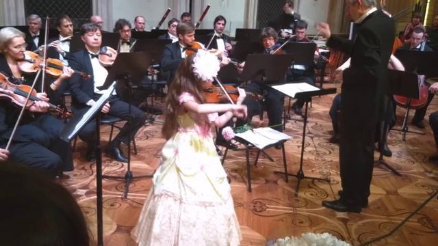 Ф. Крейслер "Прелюдия и аллегро" в стиле Пуньяни. Исп. Виктория Свичкаренко смотреть онлайн