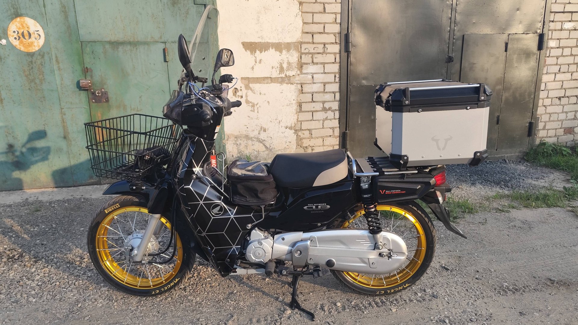 HONDA SUPER CUB AA04 КУРЬЕР ч.20 Планы улучшить переднюю вилку, возможно?! смотреть онлайн