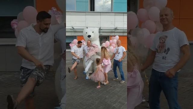 Зажигательная выписка из роддома. Без паники, в люльке нет младенца. смотреть онлайн