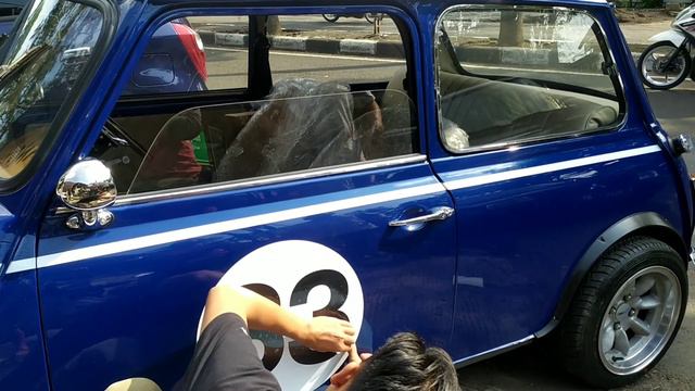 MINI COOPER PALING MULUS DI BANDUNG II DIPASANG STIKER смотреть онлайн