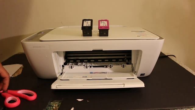 Installing Setup Ink Cartridges in HP Deskjet 2700 All-In-One Printer !! смотреть онлайн