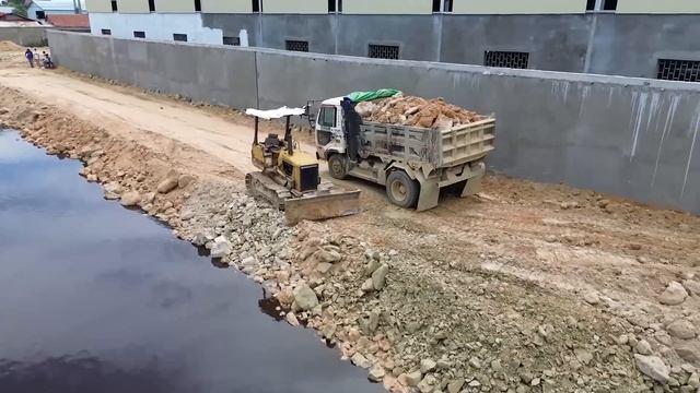 Part 3, Best Fantastic activity Build Road on water using Dozer D21A and D20 Pushing Soil into wate смотреть онлайн