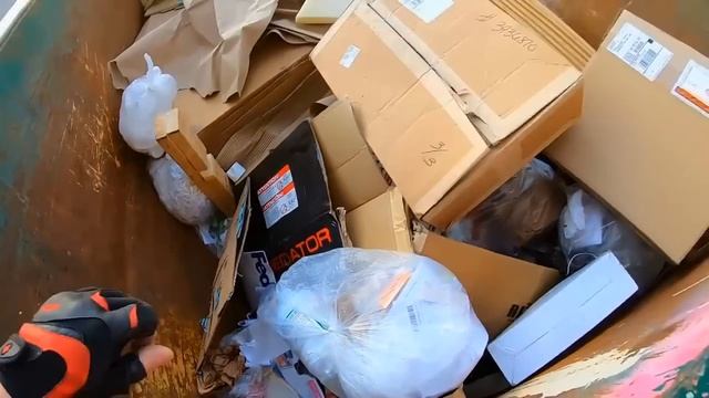 Dumpster Diving - Industrial Park Micro Scrapper Score! смотреть онлайн