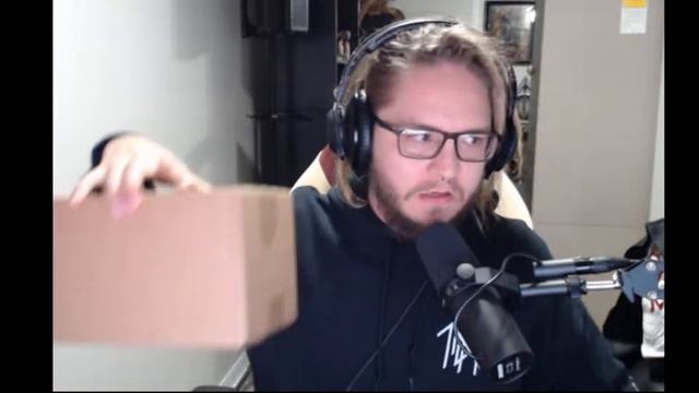 Sleep Talkin - Live Unboxing Of Dawson's Sleep Talkin Mask by Mystery Star смотреть онлайн