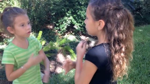 Miss Mary Mack Hand-Clapping Game смотреть онлайн