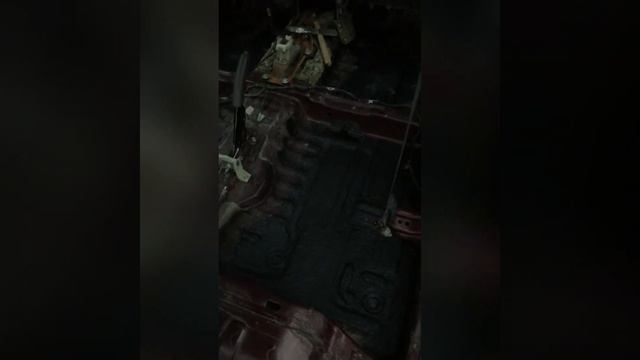 Замазал мастикой пол) смотреть онлайн