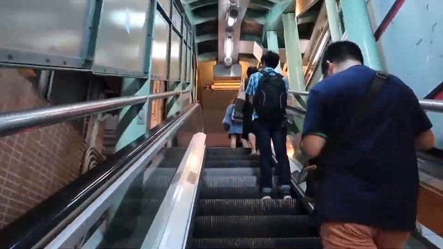 Central–Mid-Levels Escalator and Walkway System смотреть онлайн