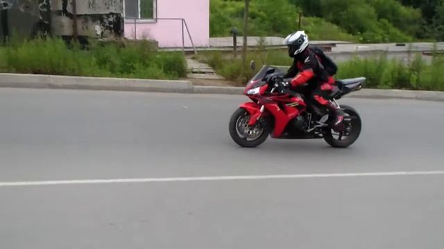 тренеровки стоппи и вилли CBR 1000 rr смотреть онлайн