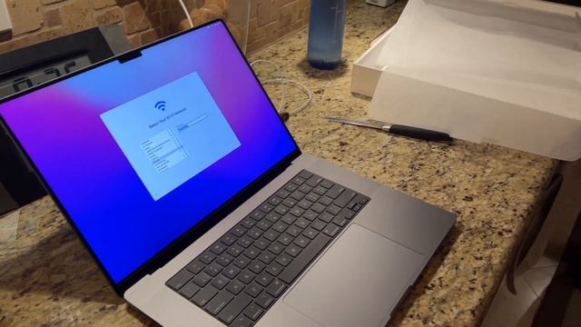 THE NEW MACBOOK PRO 11/3/21 - Day 3,983 смотреть онлайн