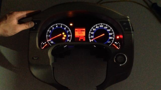 Nissan Skyline (2007-09) - перевод панели приборов на английский язык