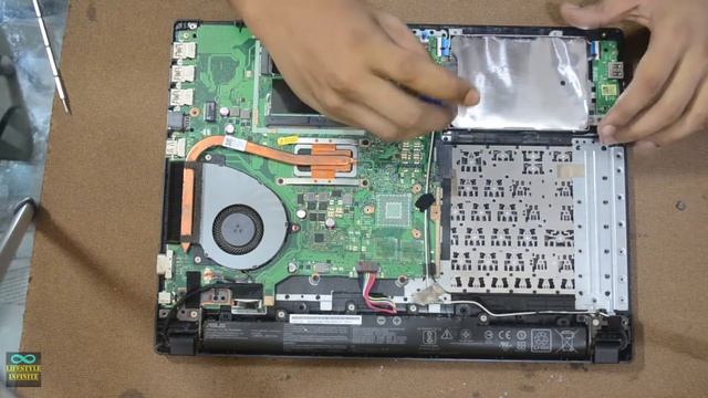 ASUS Pro P1440FA Memory and Storage Upgrade смотреть онлайн