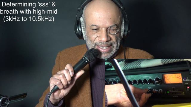 The Definition in a High Definition Microphone! An Attempt At Demonstration - Earthworks SR40V. смотреть онлайн