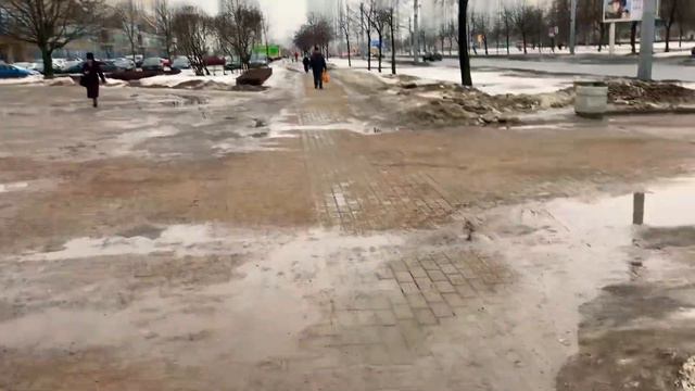 Пошли прогуляться днем и за продуктами вТРЦ Перекресток 25.02.+3 смотреть онлайн