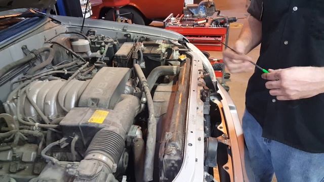 Coolant Leak, thermostat housing warped смотреть онлайн