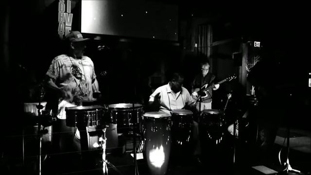 Gold Band 20170630 Moliendo Café смотреть онлайн