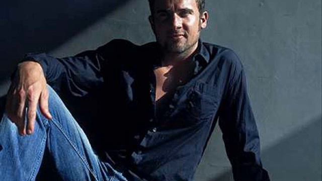 Dominic Purcell.