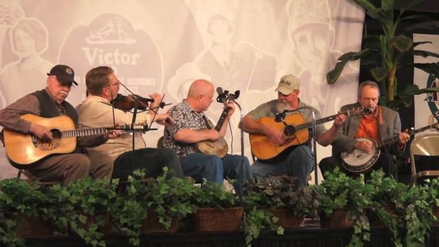 Siamese Cousins - Angeline The Baker смотреть онлайн