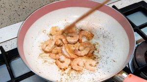 Мой любимый салат с чукой и креветками.