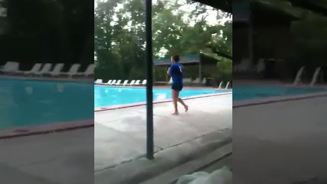 The WORST lifegaurd ever: bleach edition смотреть онлайн