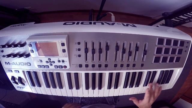 Kill Paris ft. Royal - Operate (Illenium Remix) | Tony Moss Live смотреть онлайн