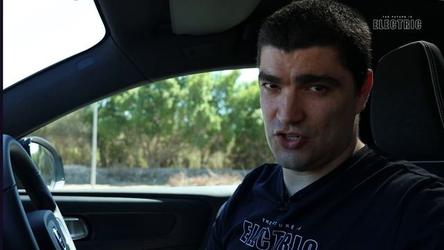 Volvo C40 Tech Focused Review смотреть онлайн