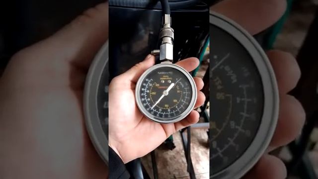 Компрессия Suzuki 140 л.с , 2010 год. Видео первый цилиндр