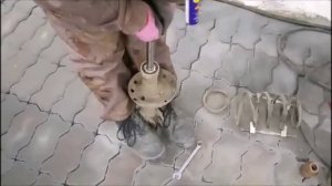 Замена пружины на автомобиле Опель Зафира. replacement springs on Opel. стабилизатор стойка, работа.