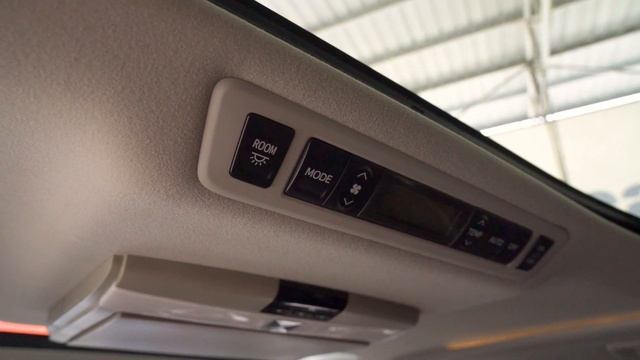 รีวิว รถมือสอง Toyota Vellfire 2.4 2011 รถตู้ครอบครัว เวลฟายมือสอง l ณัฎฐาออโต้ смотреть онлайн