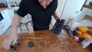 чистка пылесоса дайсон v8 как разобрать авто щетку dyson v8 cleaning the attachment