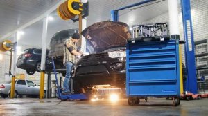 Поцарапали машину во дворе и уехали: что делать?