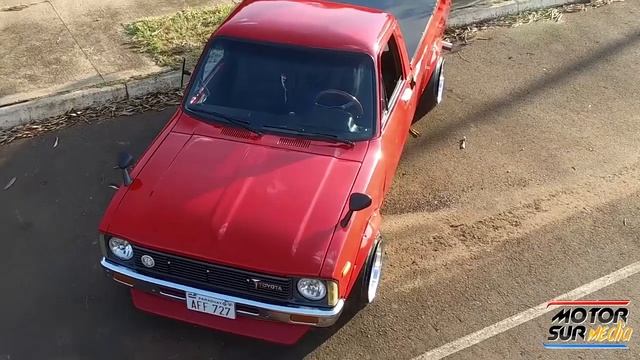 TRAILER - TOYOTA HILUX 1980. смотреть онлайн