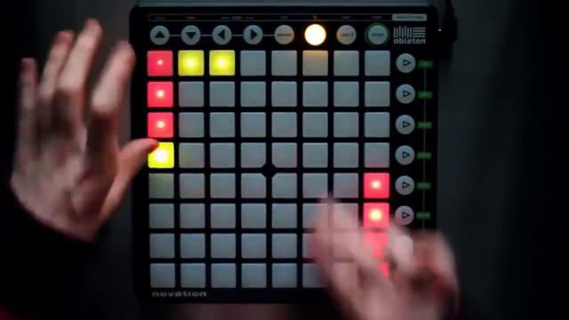 Музыка  на Drum Pad Mashine Skrillex