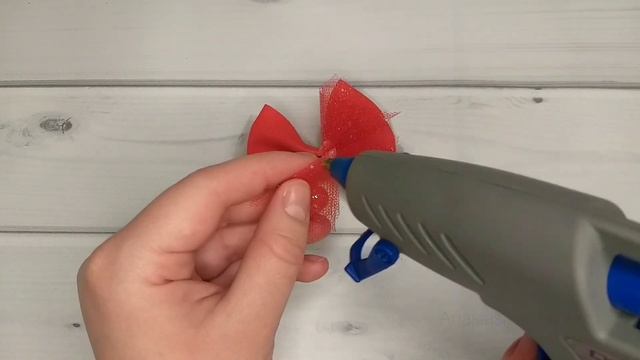 По-настоящему Новогодние резиночки своими руками Cristmas bows DIY смотреть онлайн