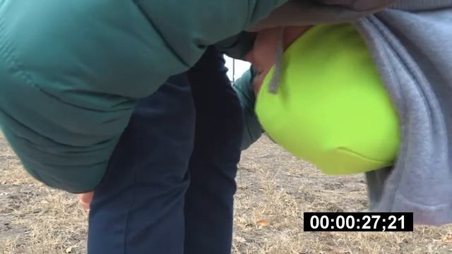 Гимнасту яйца не помеха