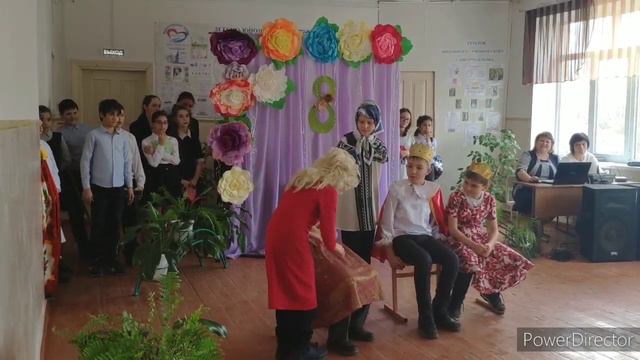 Поздравление с 8 марта смотреть онлайн