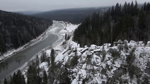 Шумихинские скалы (Гремячинский р-н, Пермский край) смотреть онлайн