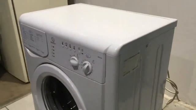 Стиральная машинка INDESIT WISL102 смотреть онлайн