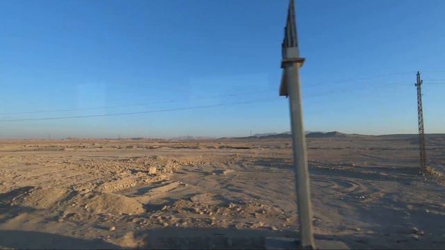 I Took the Amazing Desert Road Trip From Luxor to Hurghada | Egypt Travel смотреть онлайн