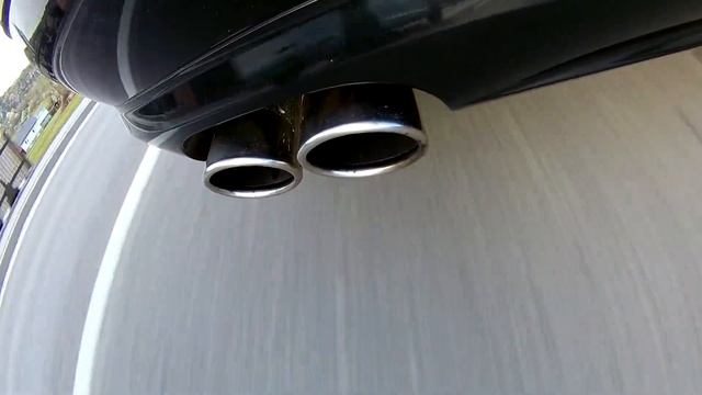 Audi S8 5.2 V10 stock exhaust смотреть онлайн