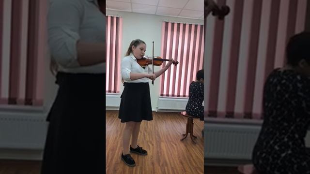 Dandis Lavinia (Бом - "Непрерывное движение") смотреть онлайн